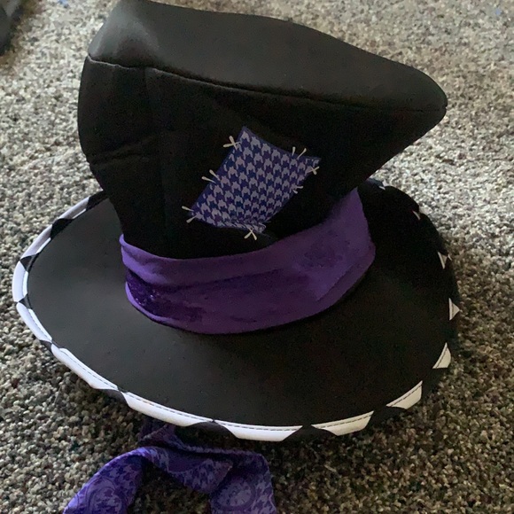 Spirit Mad as a Hatter - Picture 8 of 14